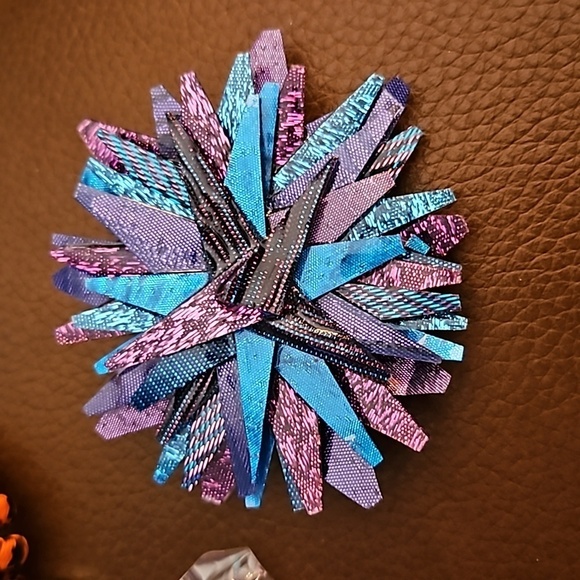 3/$20 Assorted Girl's Jewelry & Accessories - Picture 4 of 10